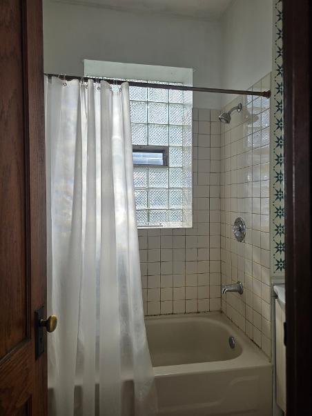 Photo - 931 W 31st St