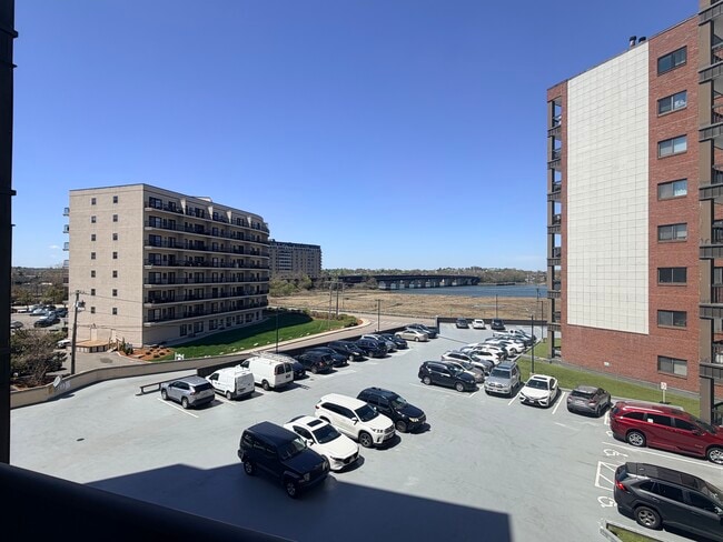 Building Photo - 90 Quincy Shore Dr Unit 90 Quincy shore dr Quincy MA