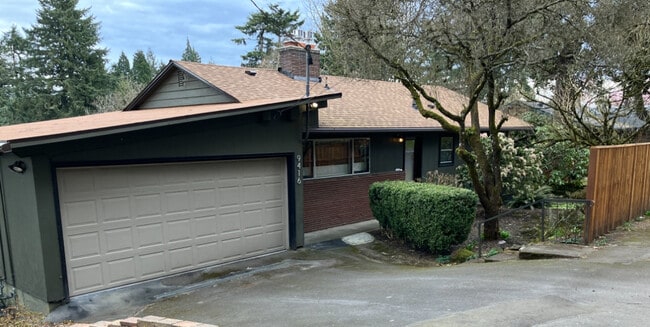 Building Photo - 9416 SW View Point Ter Unit B