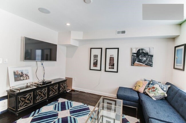 Photo - 2025 E Lombard St Unit 2