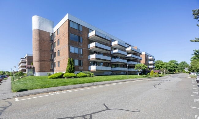 Photo - 1460 Elm St Unit 325b