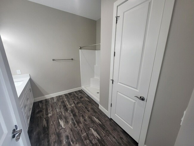 Photo - 1367 Harker Ct