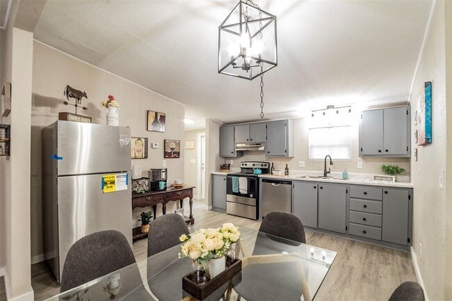 Photo - 113 Sunset Ridge