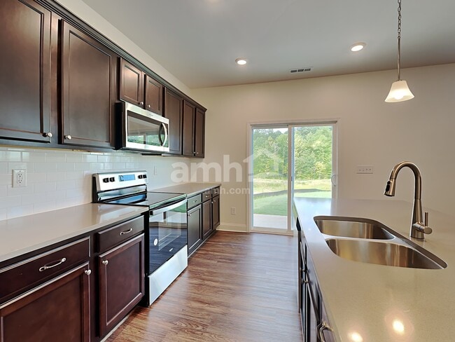 Photo - 3052 Garris Rd