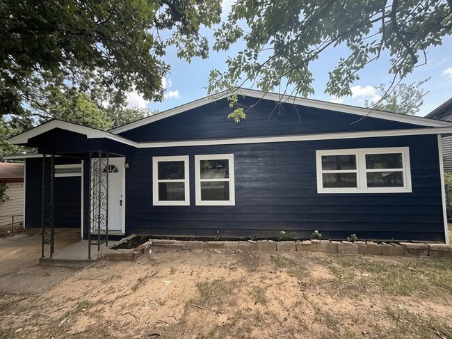Photo - 1108 Park Dr