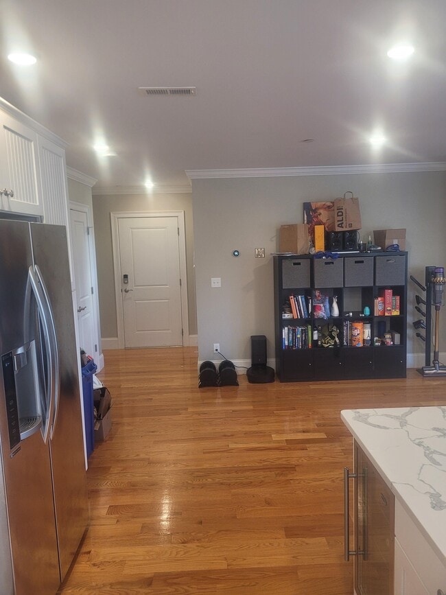 Photo - 116 Holland St Unidad 2L