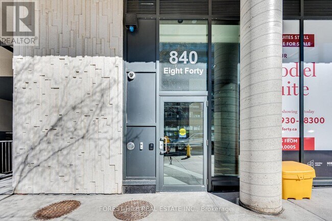 Photo - 840 St Clair Ave W Unit 516