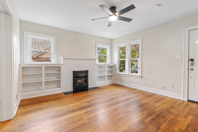 Photo - 315 E 1st St