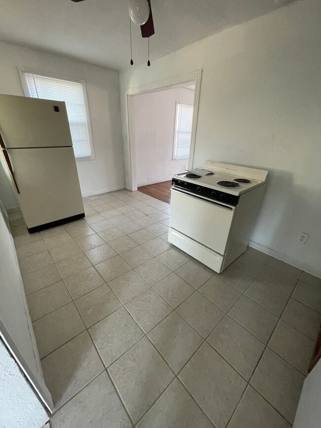 Photo - Spacious 2 Bed Home with a Basement! HUD OK!