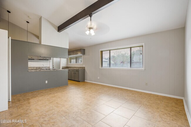 920 Marilyn Dr
