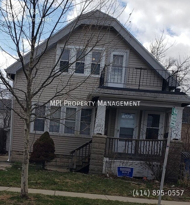 Photo - 2265 N 72nd St