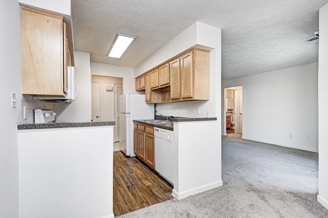 Greenfield Knoll Apartments