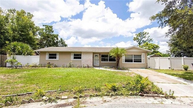 Building Photo - Large yard, quiet neighborhood, and conven... Rental