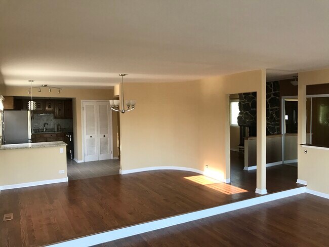 Photo - 4832 Old Orchard Rd Unit 2