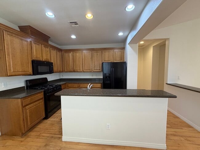 Photo - Carry Over Showing: This property has been shown before and will be rented to the first most qual...