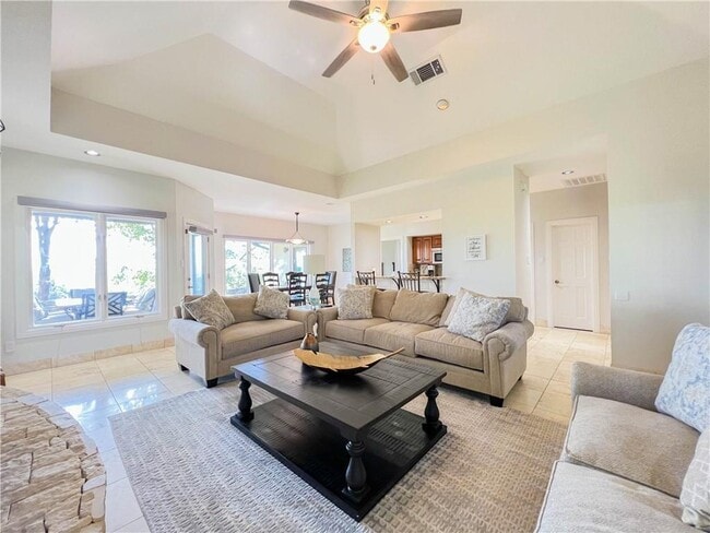 Photo - 1707 Clubhouse Hill Dr