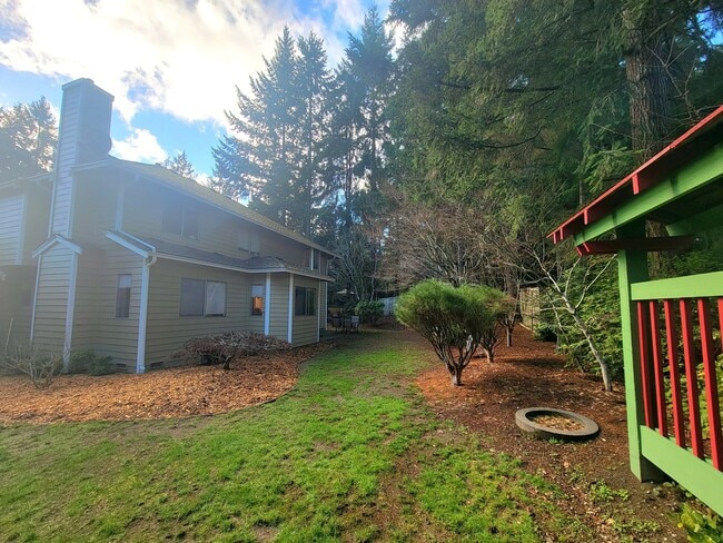 Photo - Stunning 4bd centrally located in desirable Ridgetop area