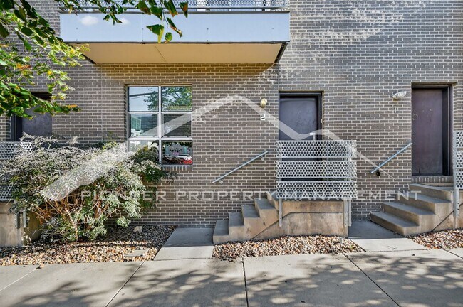 Photo - Stunning Condo with City Views and 2 Reser... Unidad 2