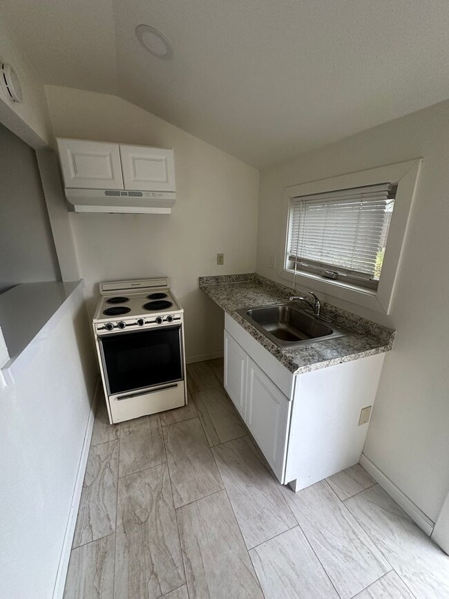 Photo - 110 A St Unit Triplex #2