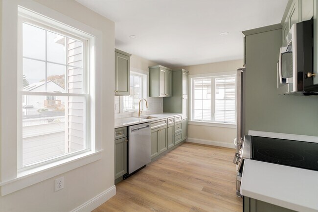 Photo - 121 Fayette St Unit B