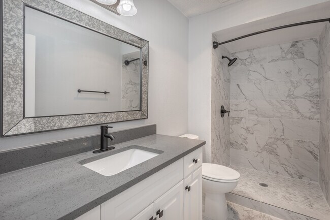 Photo - The Miranda on Central & Pipeline