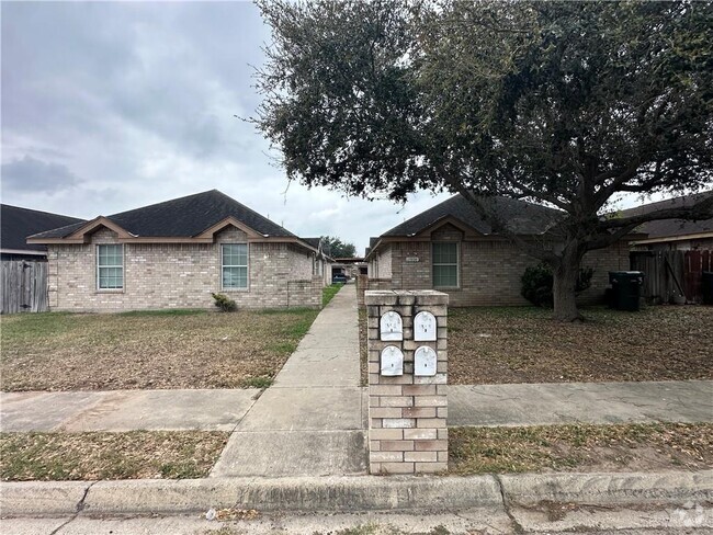 Building Photo - 1804 S Kumquat St Rental