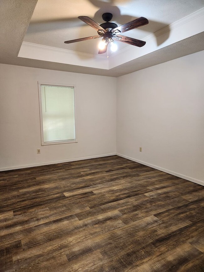 Photo - Southwest Springfield 3 Bed / 2 Bath Home with Garage – Pre-Leasing Now!