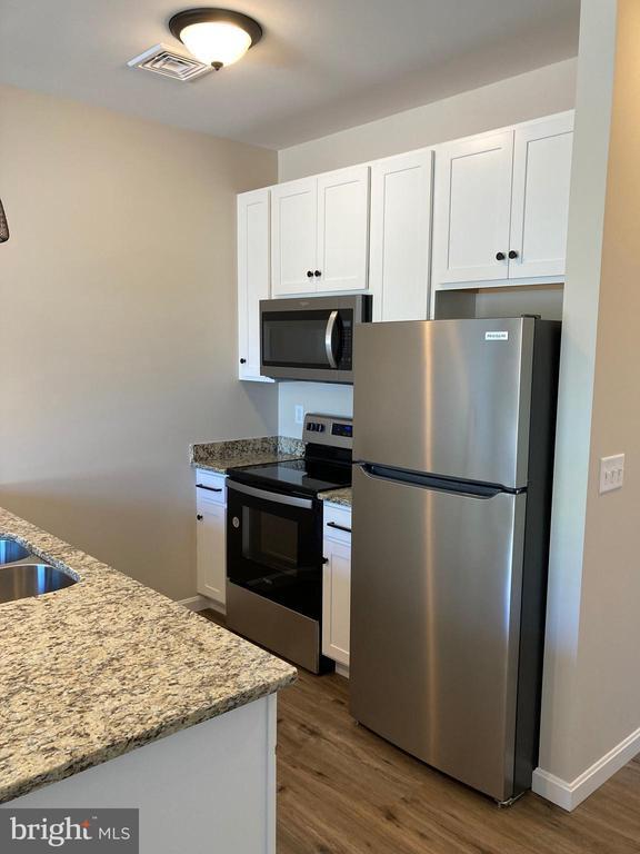 Photo - 376 E Main St