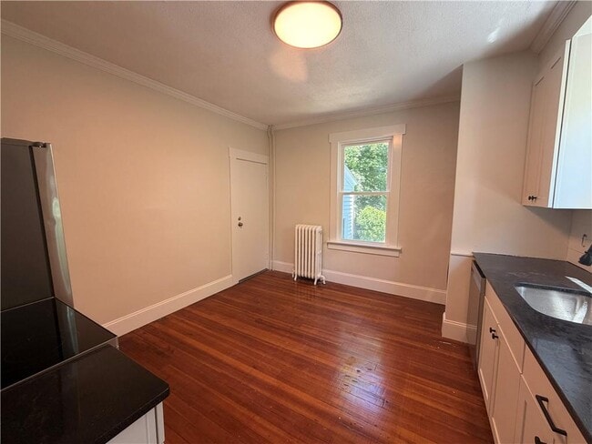 Photo - 7 caswell St