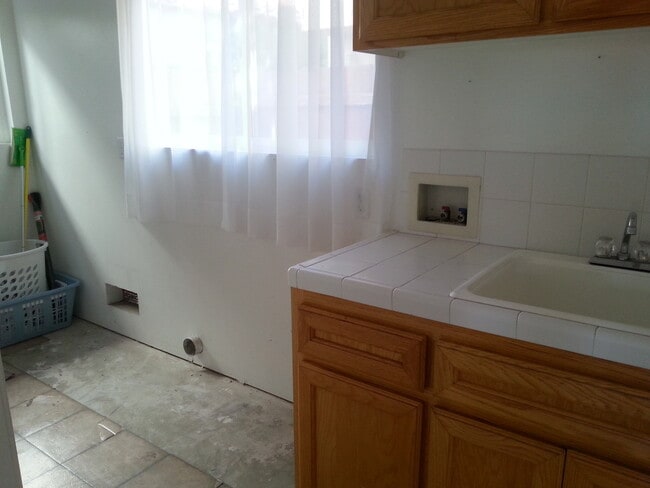 Photo - 3 bedroom 2.5 bath house near the beach