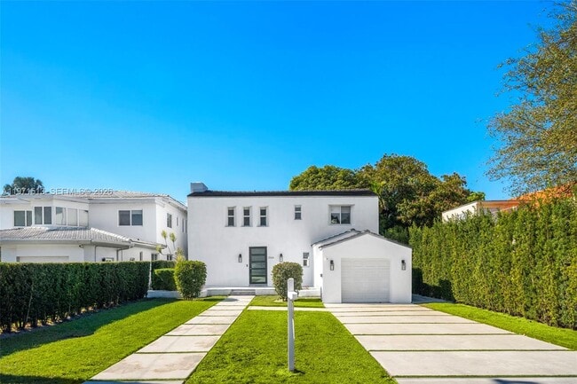 Photo - 3166 Royal Palm Ave