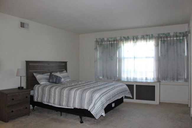 Photo - Fully Furnished! Unit 600 E 21st St. #1 (F)