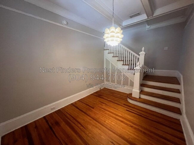 2627 Post St