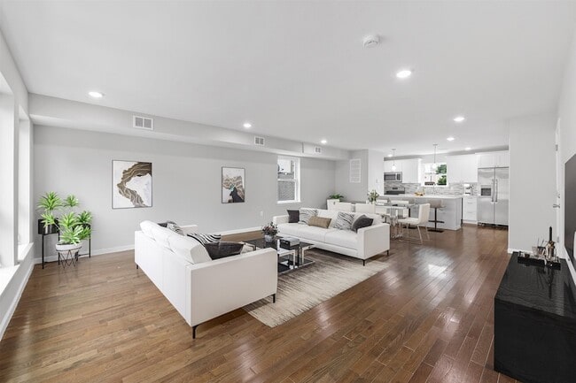 Photo - 45 Franklin St