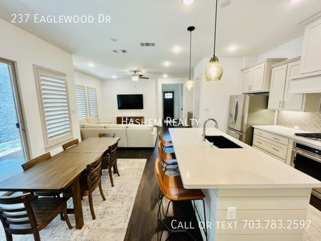Photo - 237 Eaglewood Dr