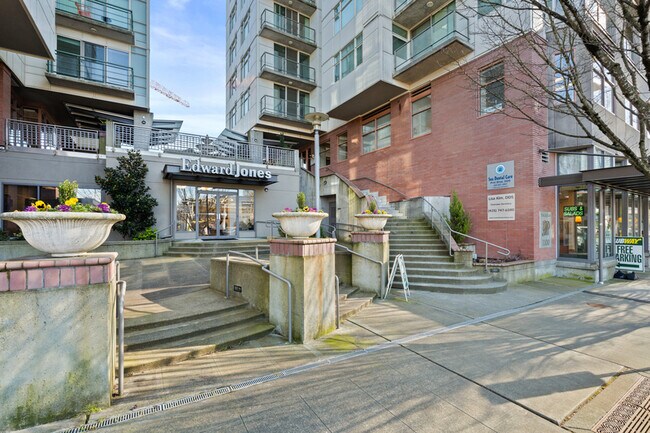 Photo - 1100 106th Ave NE Unit 508