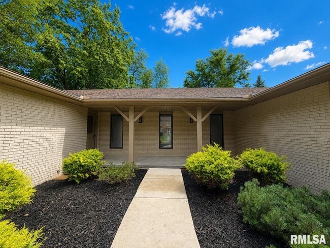 Photo - 122 W Morningside Dr