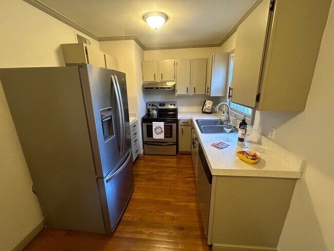 Photo - 5516 Lakeshore Dr Unit 5516 Lakeshore Drive Apt. 716