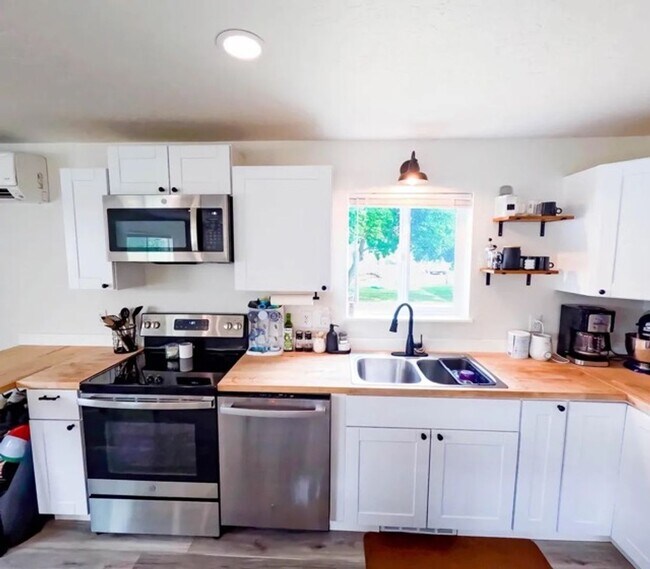 Photo - Beautifully remodeled 3-bedroom, 2-bathroo...