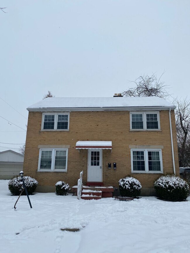 Photo - 607-607-607-602 Lucas Dr Apartment Unit 1/2 Upper