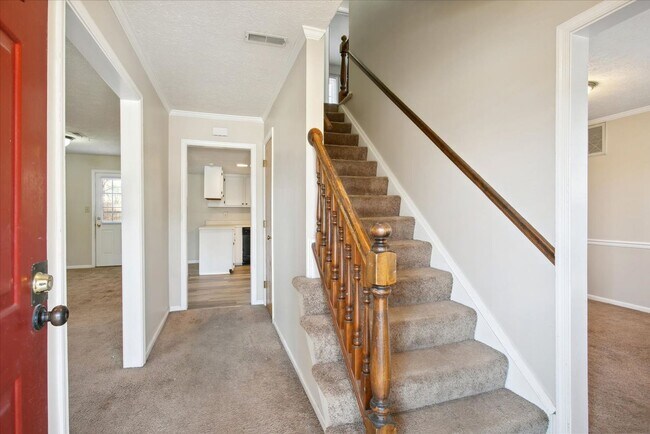 Photo - Scotland Square - Hampton