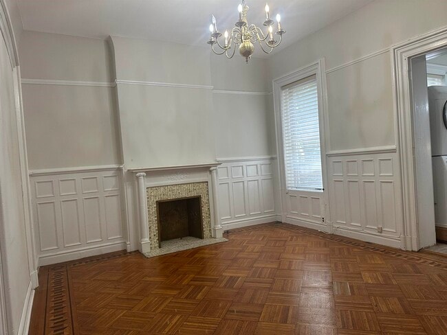 Building Photo - 710 Hudson St Unit 2