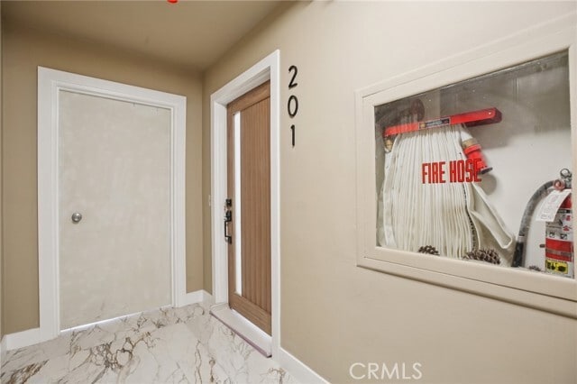 Building Photo - 1824 Fairburn Ave Unit 201 Rental