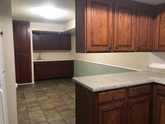 Photo - 823 Spyglass Ln