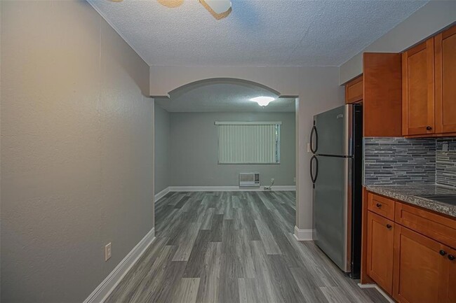 Photo - 1808 SW 20th St Unit 2
