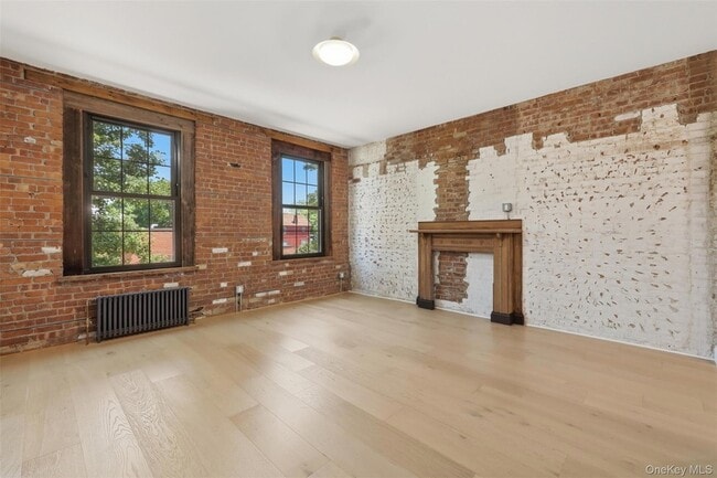 Photo - 201 Main St Unit 1