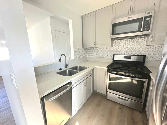 Photo - 5256 Meridian St Unidad #3