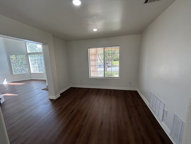 Photo - 39523 Beacon Ln