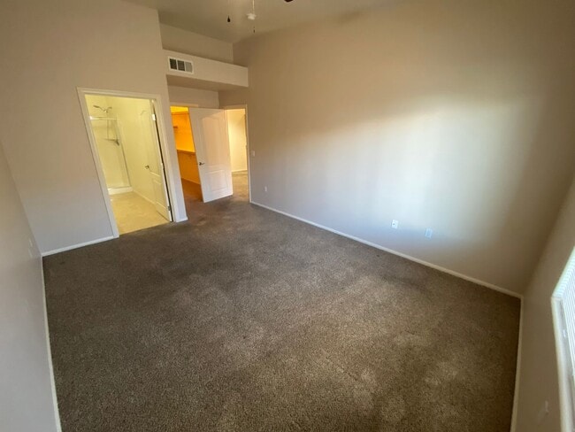Photo - Jeffreys St Unit 2006
