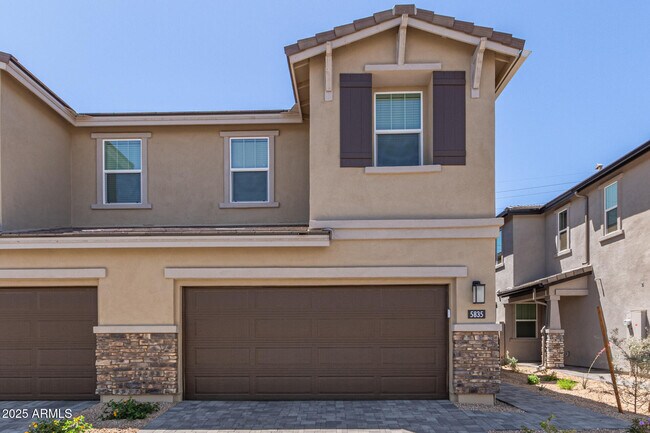 5835 E Rose Garden Ln